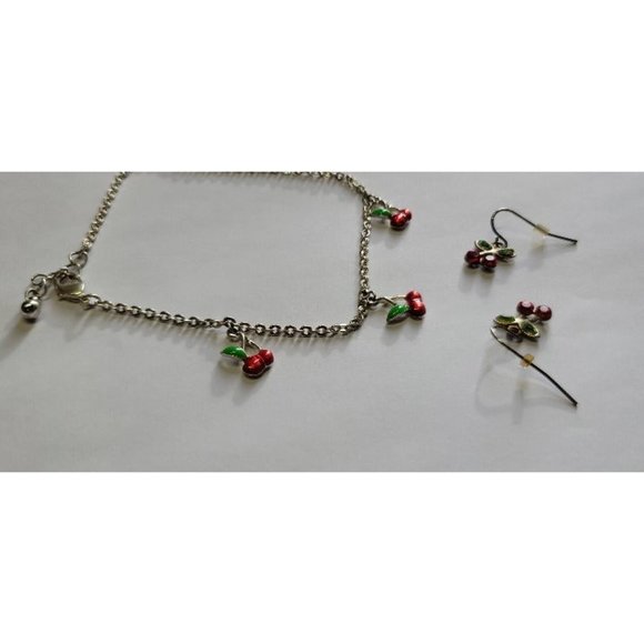Avon Vintage Cherry bracelet and earrings - Picture 5 of 5